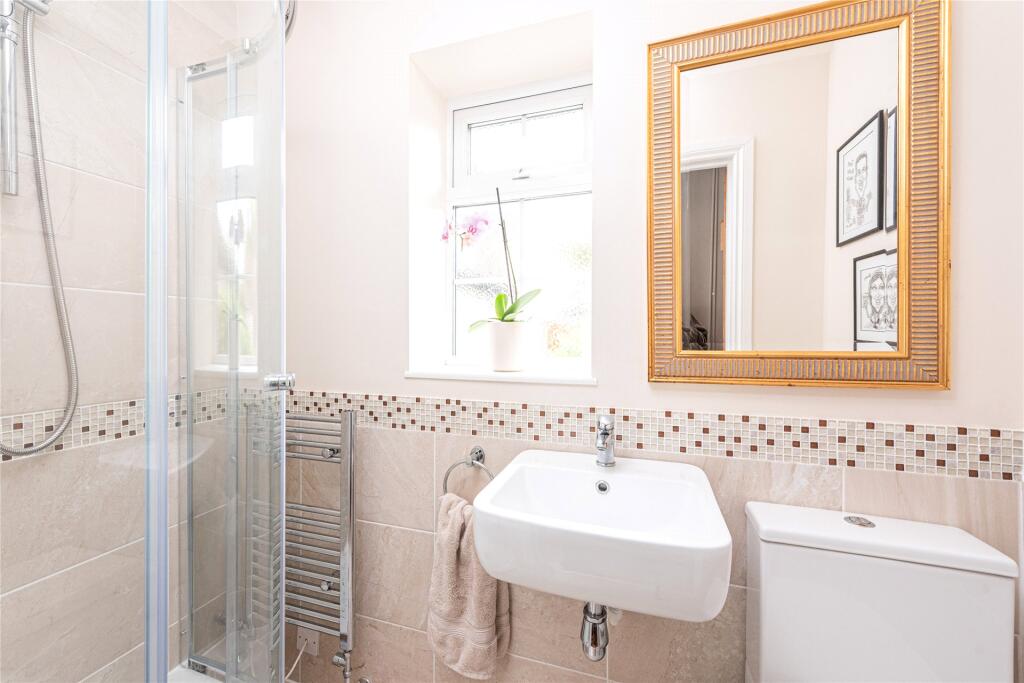 Grd Flr Shower Rm