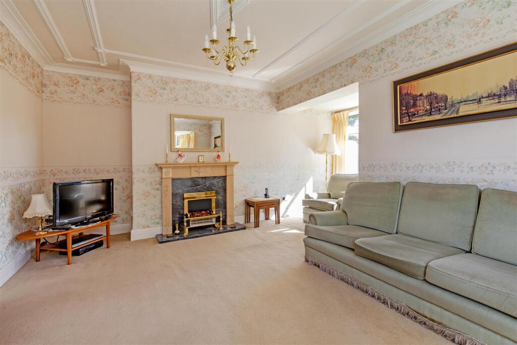 Reception Room-2.jpg