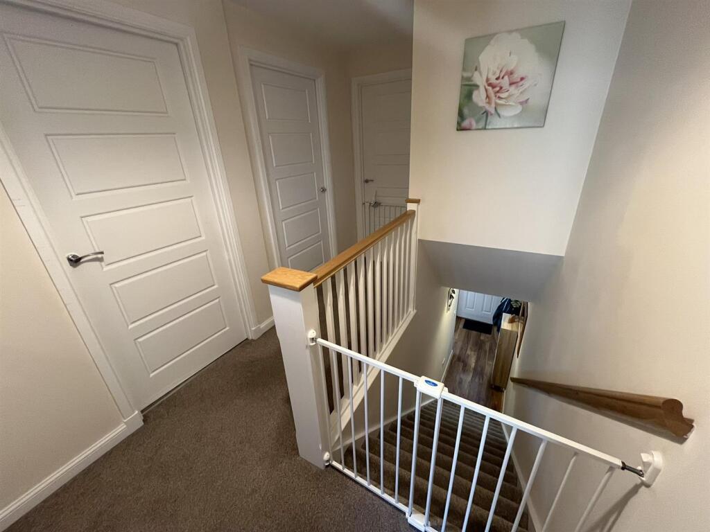 STAIRCASE &amp; LANDING