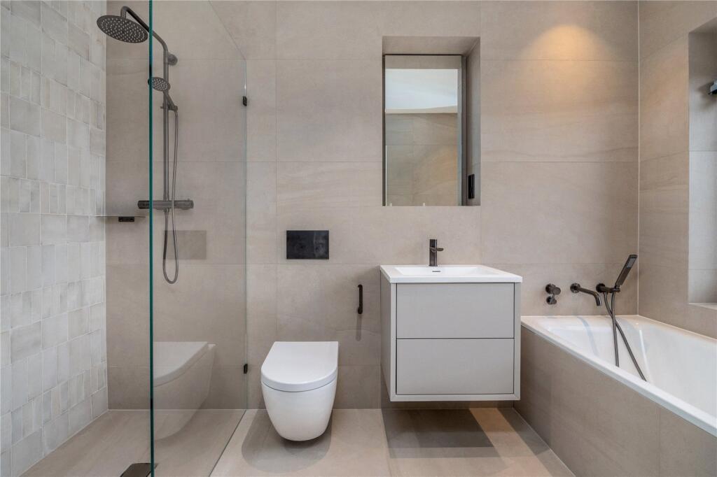 Ensuite