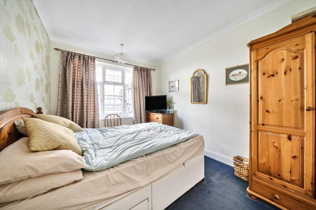 1311318-7-6851b6e...