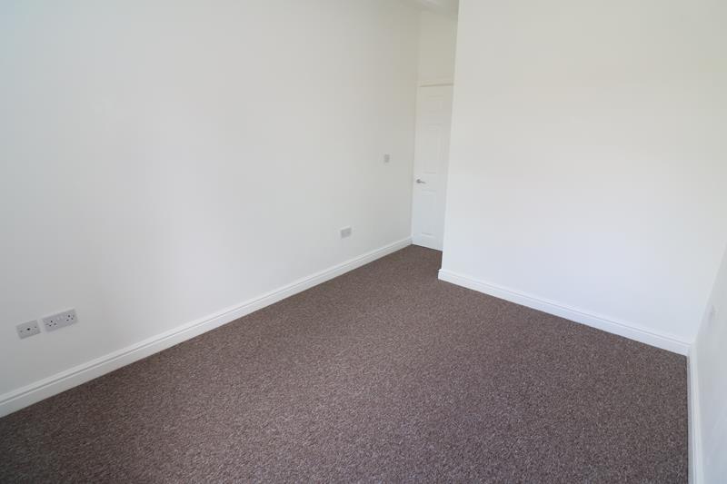 Bedroom 1 (2)