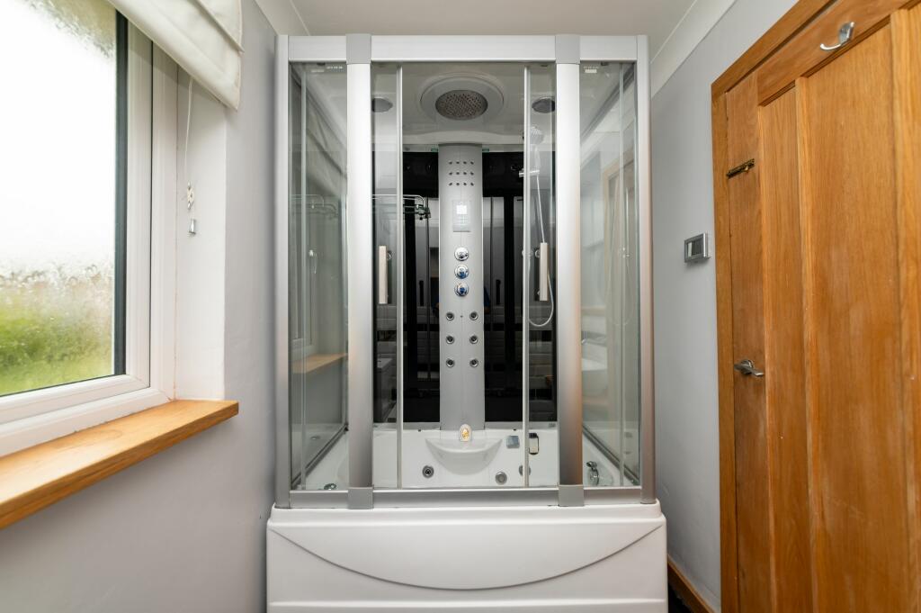 HOUSE BATHROOM