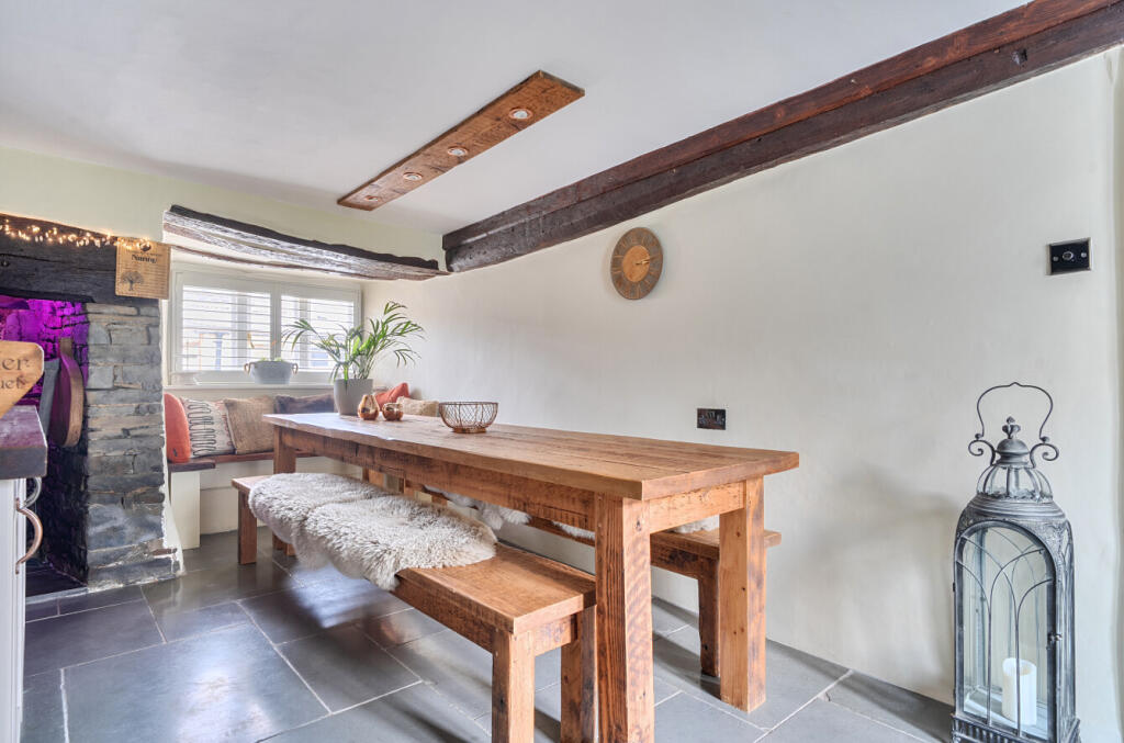 1369615-16-6908d5...