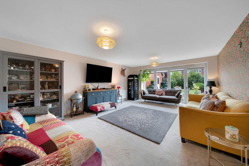 73 Ribbans Park R...