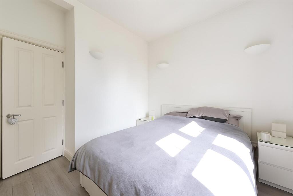 bedroom - tower court.jpg