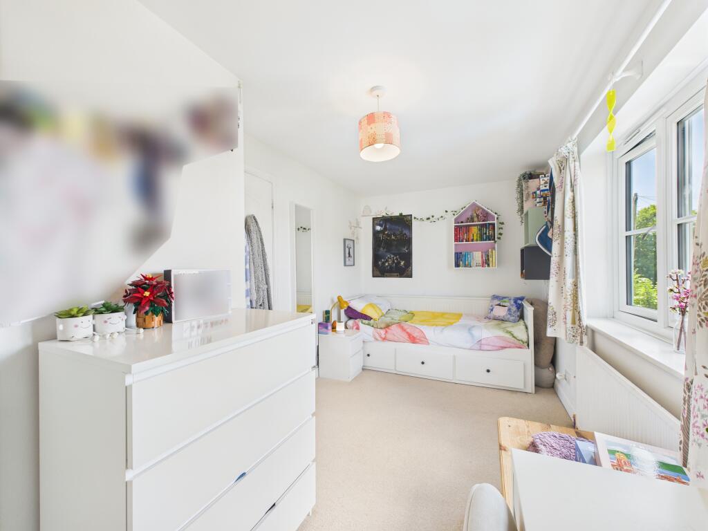 CAM02909G0-PR0450-STILL016