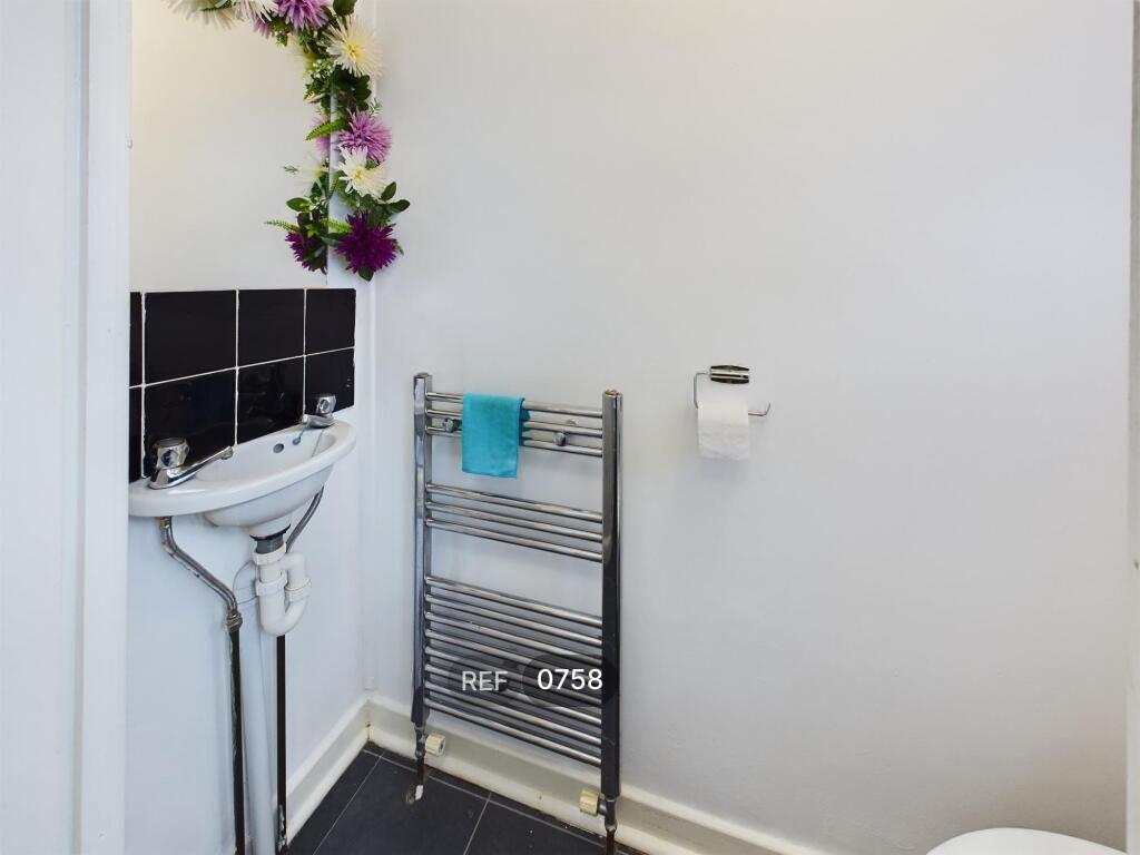 Utility room &amp; WC