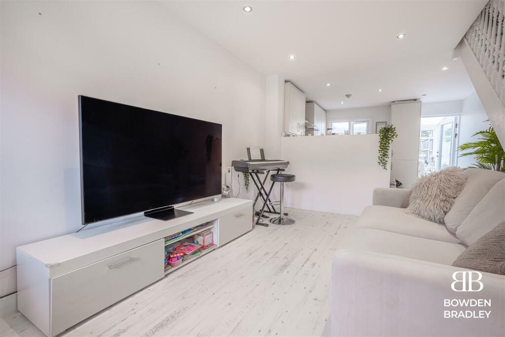 Kitchen / Reception Room