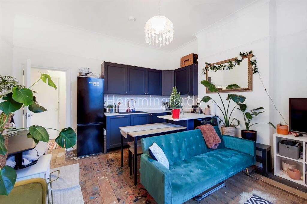 7_Kitchen-Reception-3.jpg
