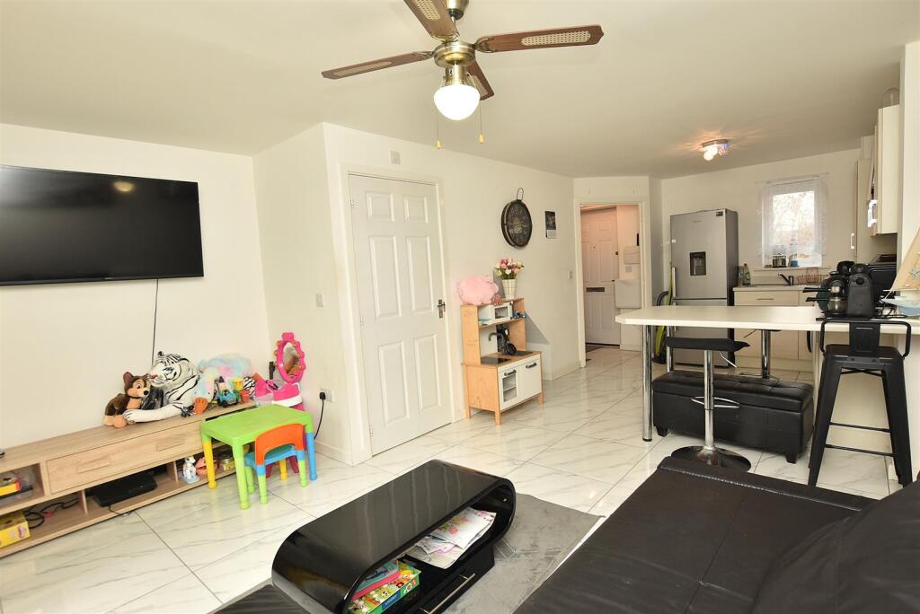 Kitchen/Family Living Room