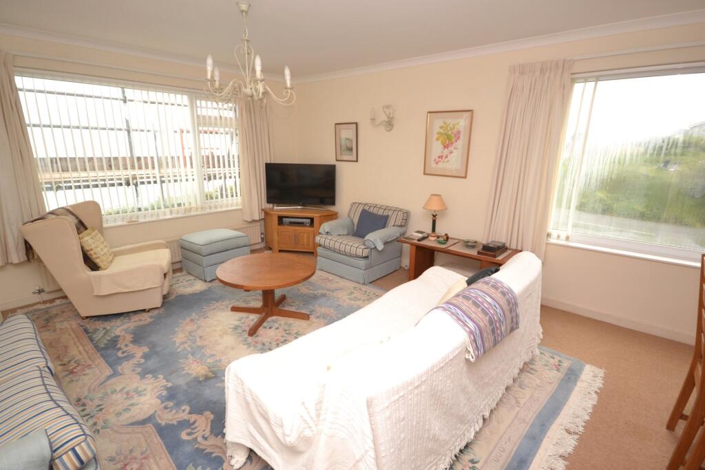 Sitting /Dining Room