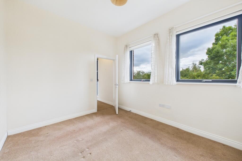 CAM03162G0-PR0331-STILL016