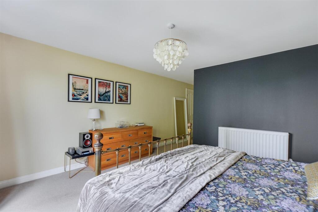 Bedroom 1_2.jpeg