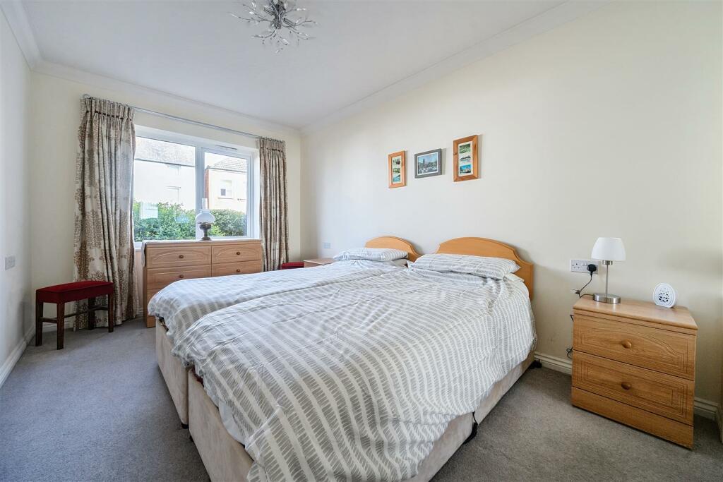 Bedroom One.jpg