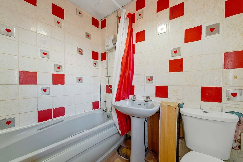 38 Treborth Road,...