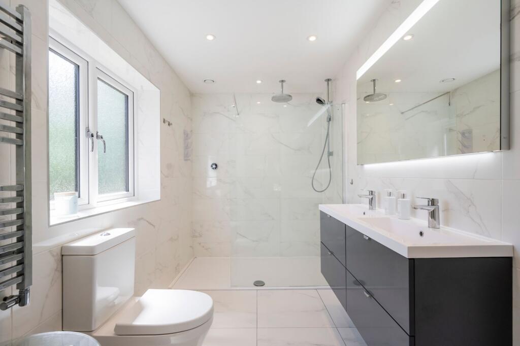 Principal Bedroom Ensuite