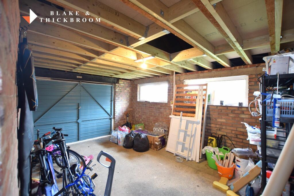 GARAGE