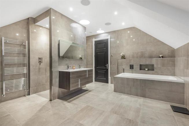 Master Ensuite