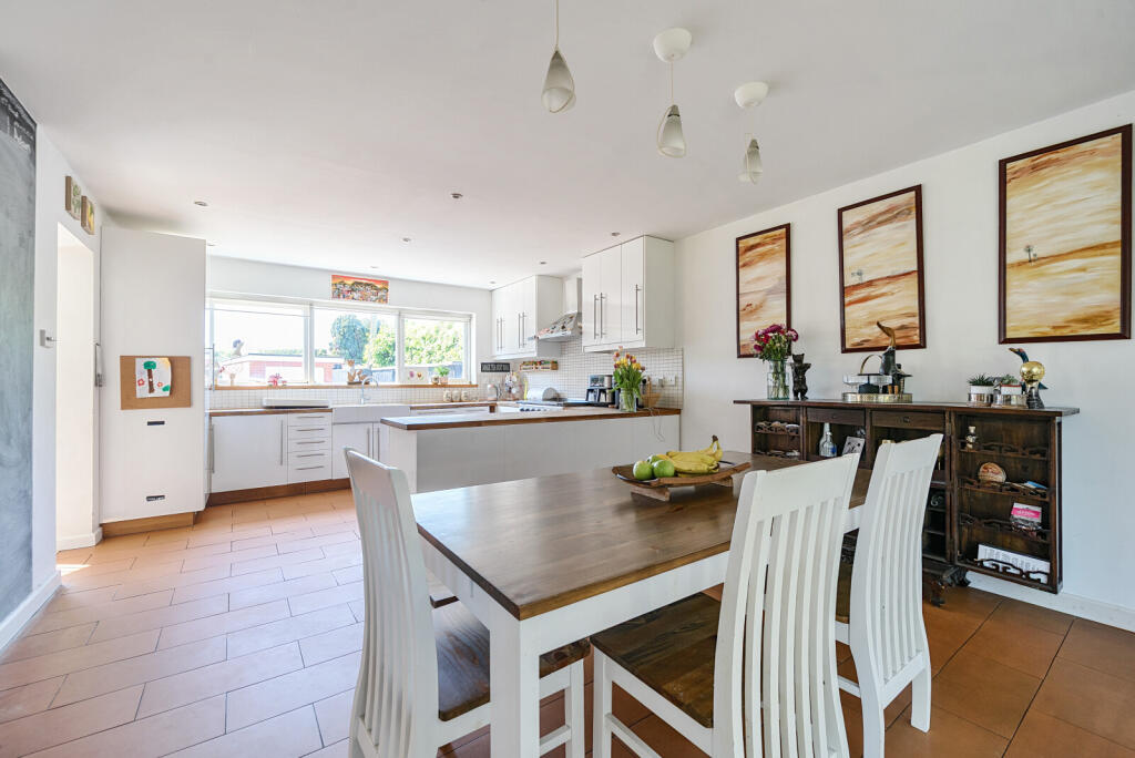 14-681b423bb4760-...