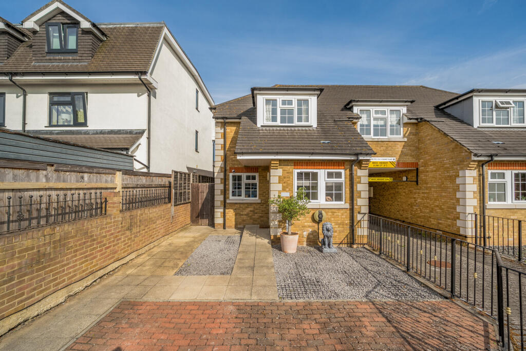 1339734-20-6895d2...