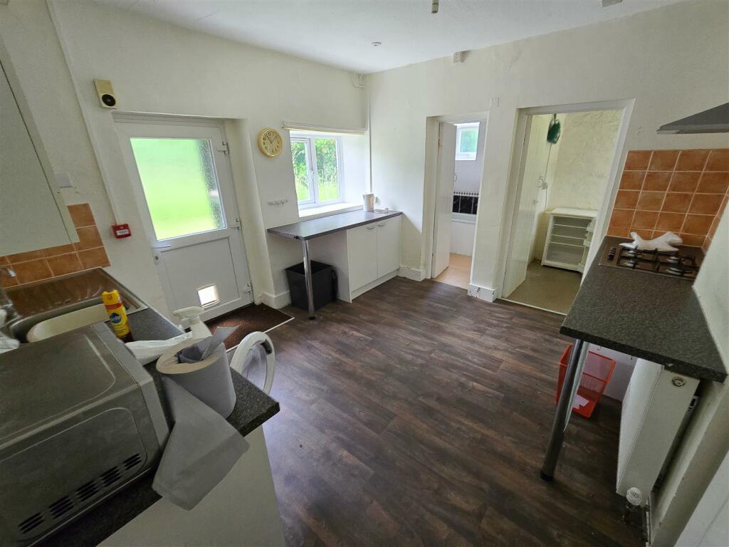 Second Kitchen