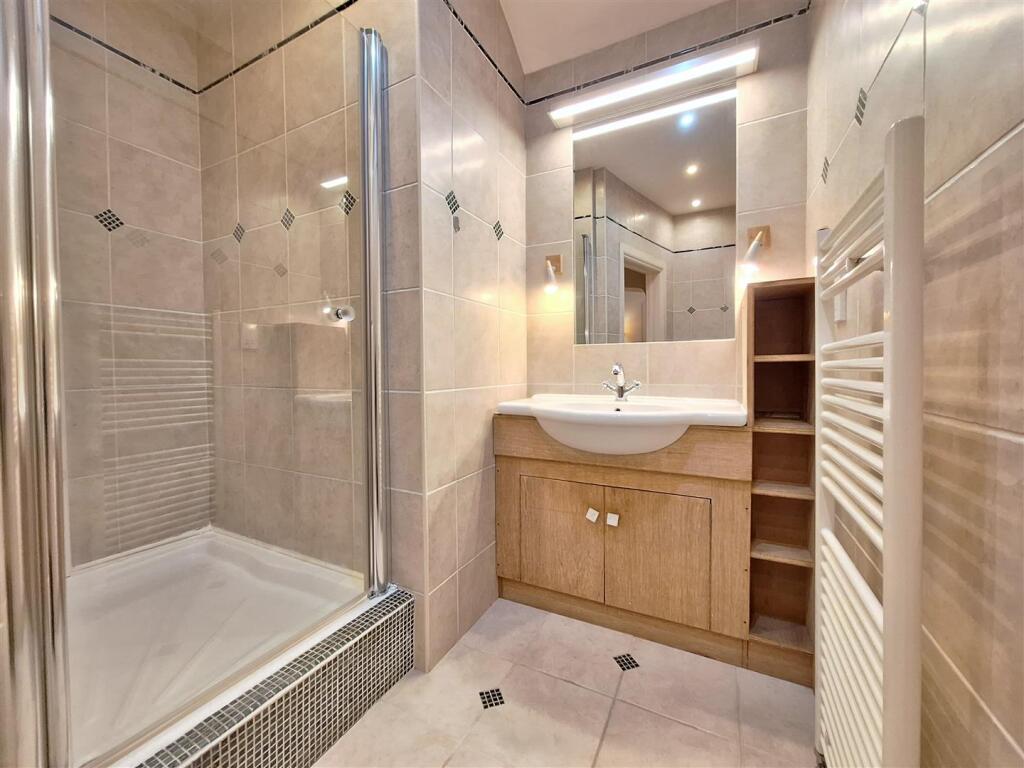 shower room.jpg