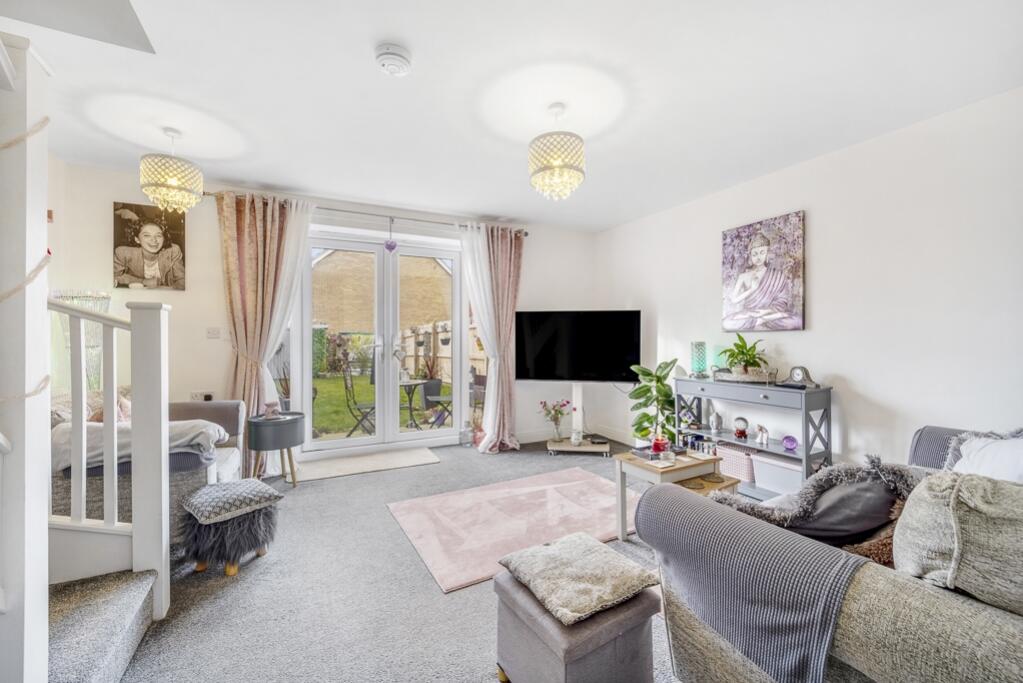 33 Lapwing Gardens (Boston)-9