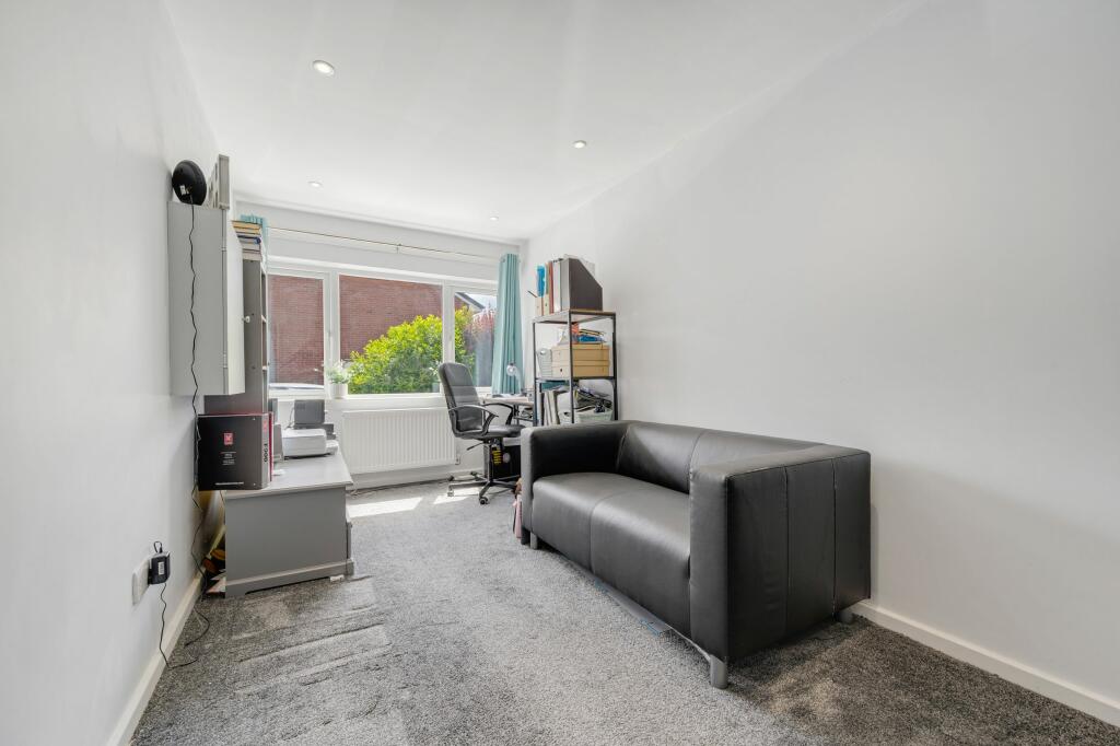 Downstairs Bedroom 5 / Study