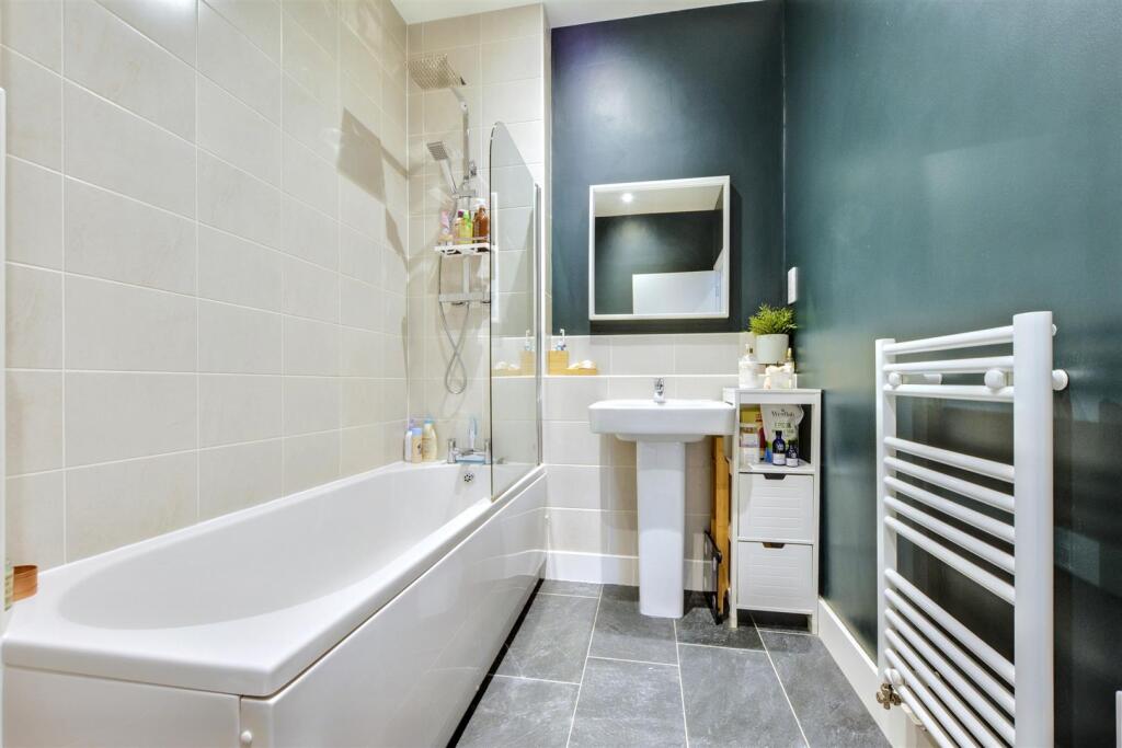 Bathroom (1).jpeg