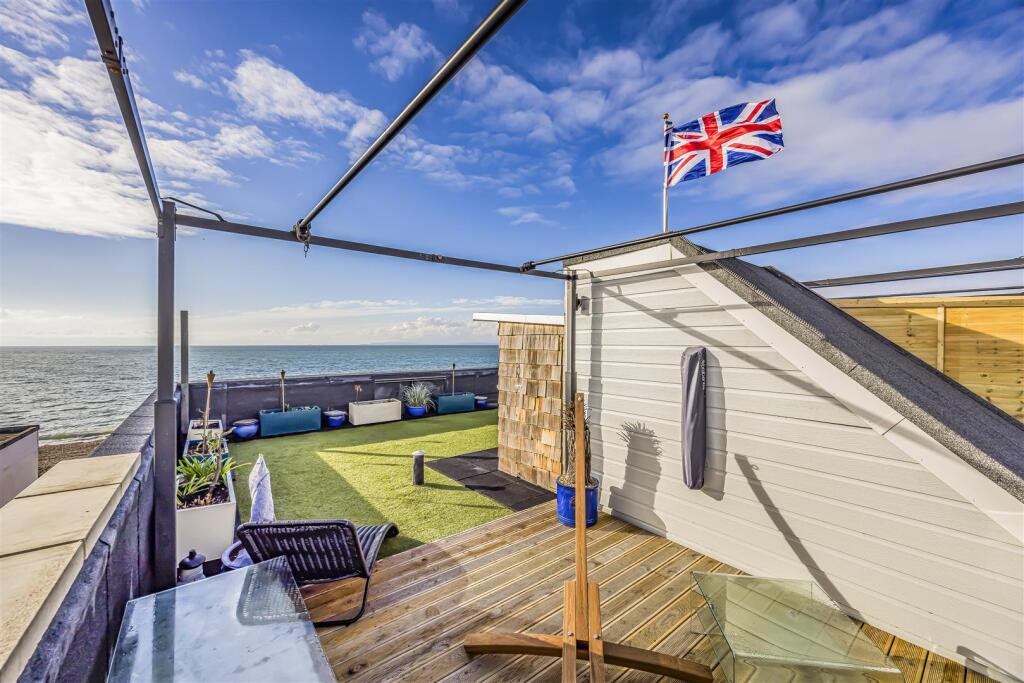 The Penthouse, 22 Bembridge Drive, Hayling Island-