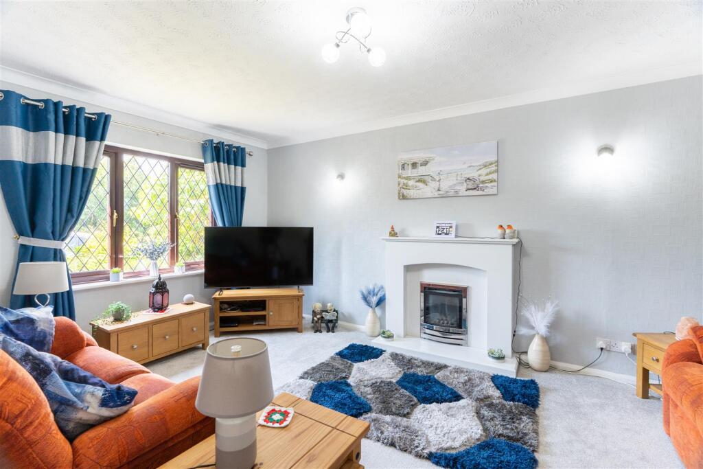 14 Barnside Way-17.jpg