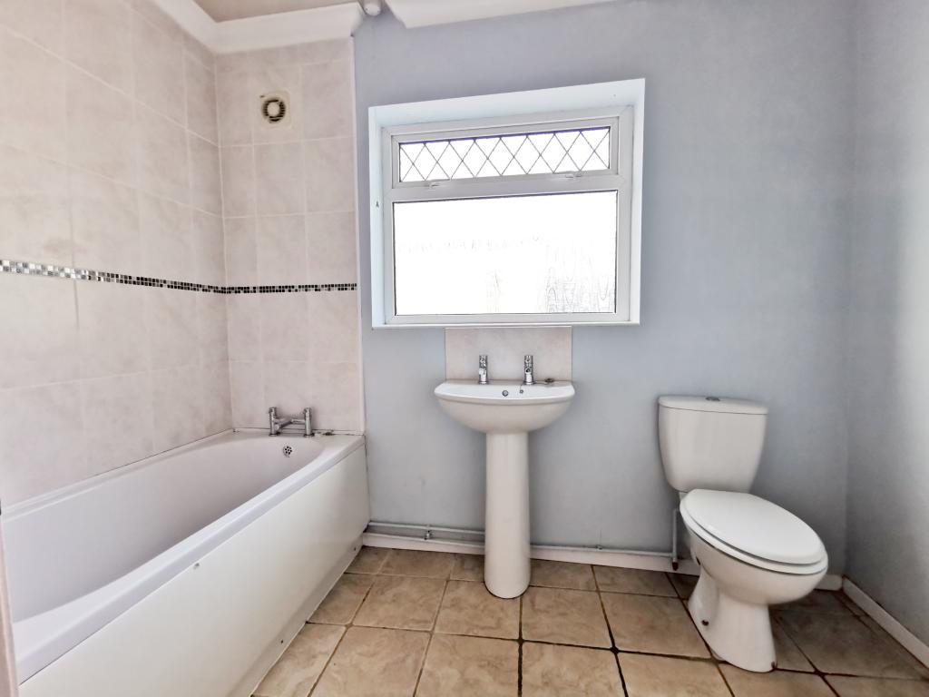 Ground Floor Bathroo