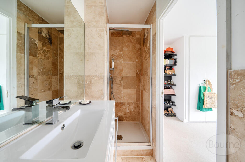 486f041a-af30-427...