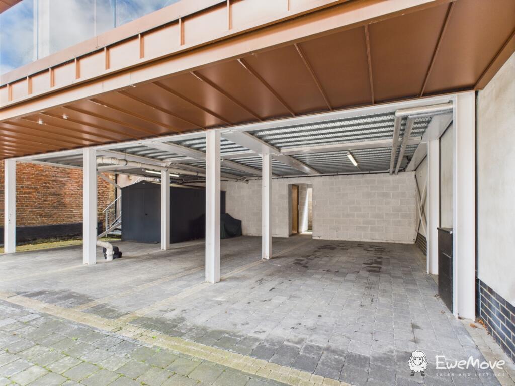 CAM02899G0-PR0060-STILL003