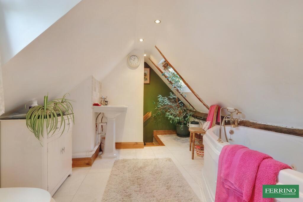 Bedroom 1 En-suite