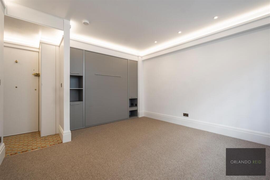 Flat E18, Sloane Avenue Mansions SW3 3JP-11.jpg