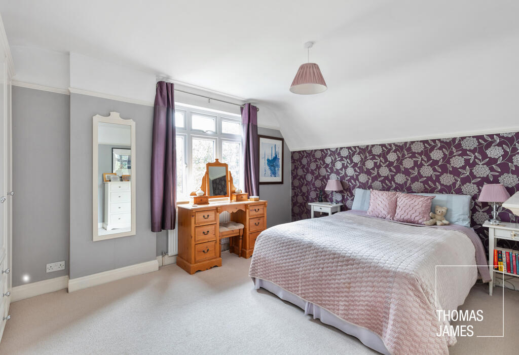 Meadway, custom fitted wardrobes