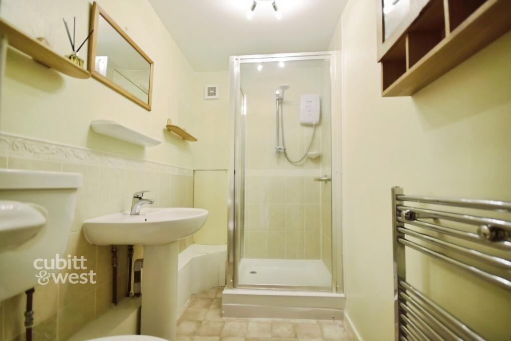 e3925105-Bathroom