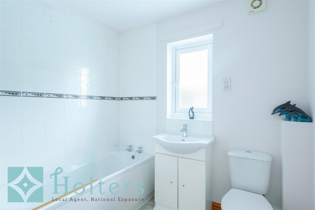 6 Canal Close, Newtown-12.jpg