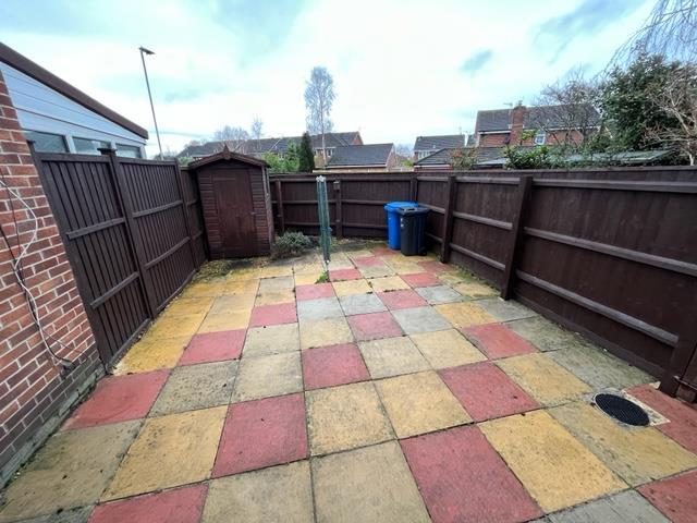 75 Lentham garedn.jpg