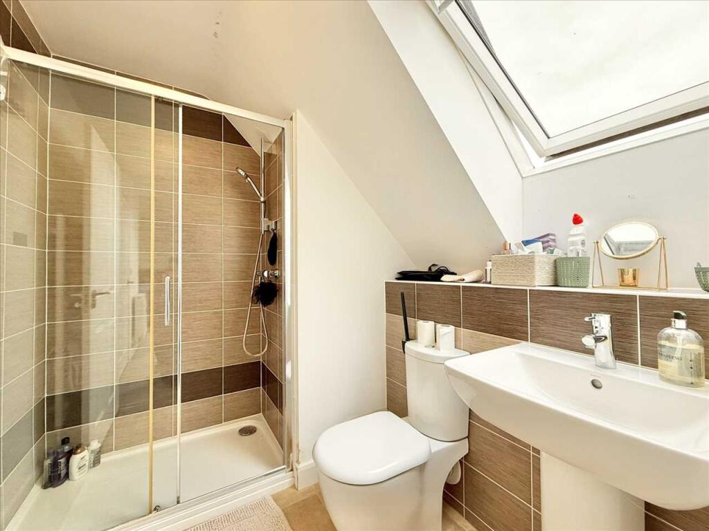 En Suite Shower Room