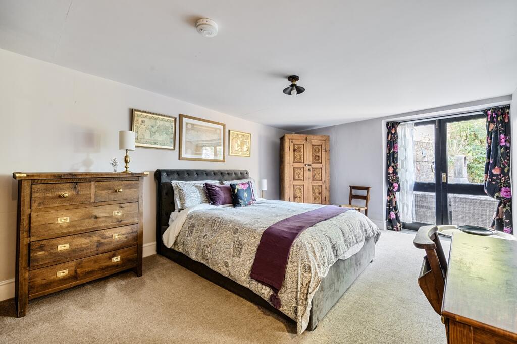 1336202-11-68a91f8e25940