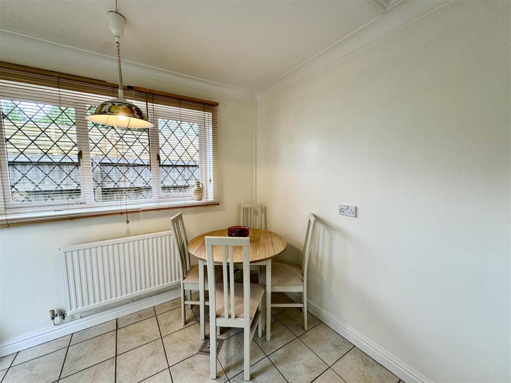 BREAKFAST ROOM