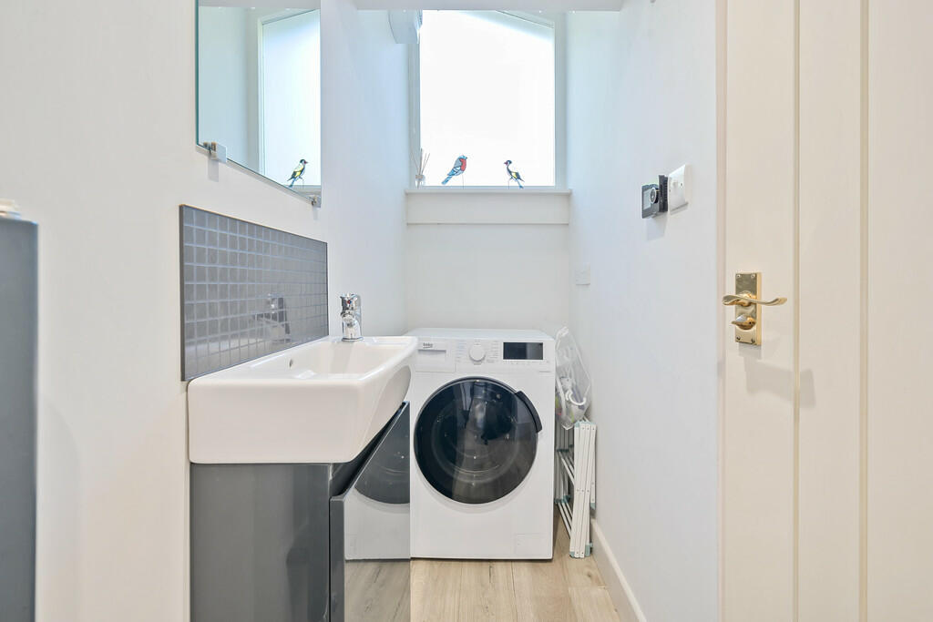 Cloakroom/Utility