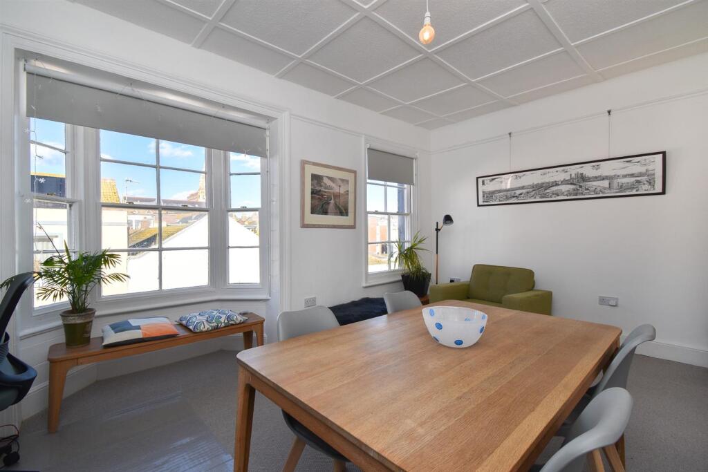 Bedroom/reception room