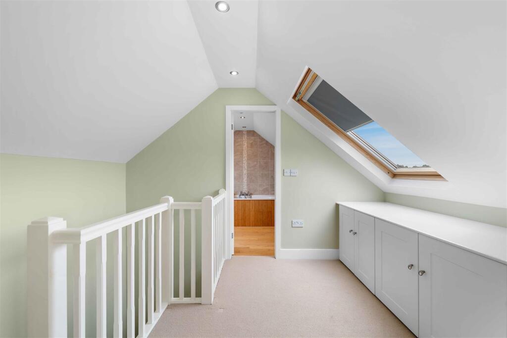 5 Banks Crescent-36.jpg