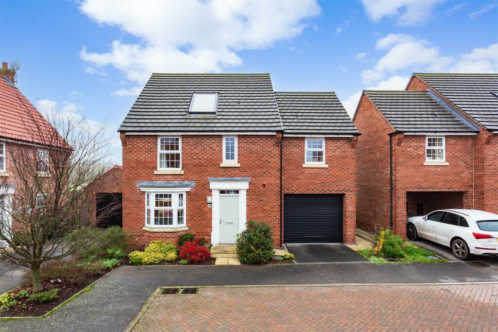 58 Woodlands Park-02_blue.jpg