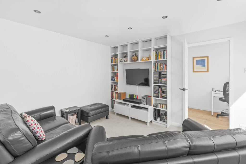 87 Oxford Road, SL7 2NP (LOW RES)-5