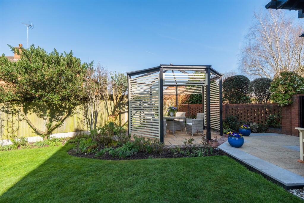 14 St John's Way-054.jpg